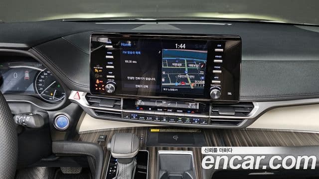 Toyota Sienna 2023 — ფოტო 12/20