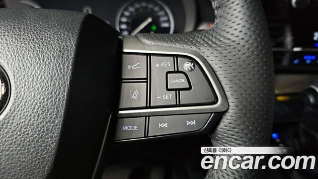 Toyota Sienna 2023 — ფოტო 15/20