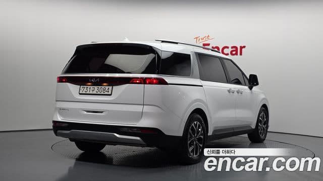 Kia Carnival 2022 — Фото 1/20