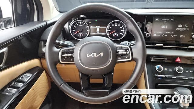 Kia Carnival 2022 — Фото 13/20