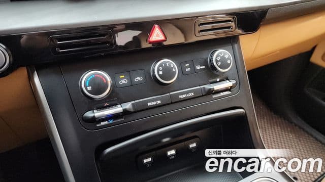 Kia Carnival 2022 — Фото 16/20