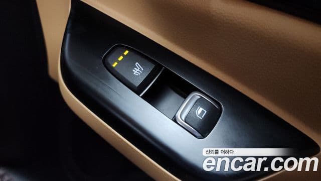 Kia Carnival 2022 — Фото 19/20