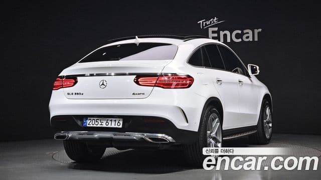 Mercedes-Benz GLE-Class 2018 — Şəkil 2/20