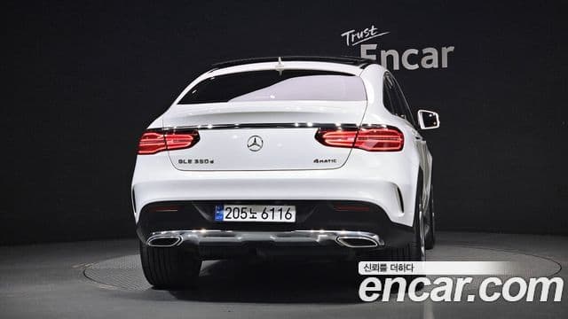 Mercedes-Benz GLE-Class 2018 — Şəkil 4/20