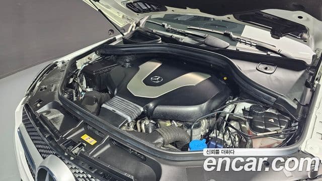 Mercedes-Benz GLE-Class 2018 — Şəkil 6/20