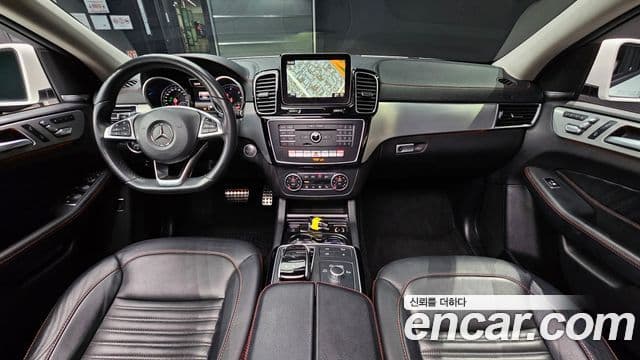 Mercedes-Benz GLE-Class 2018 — Şəkil 7/20