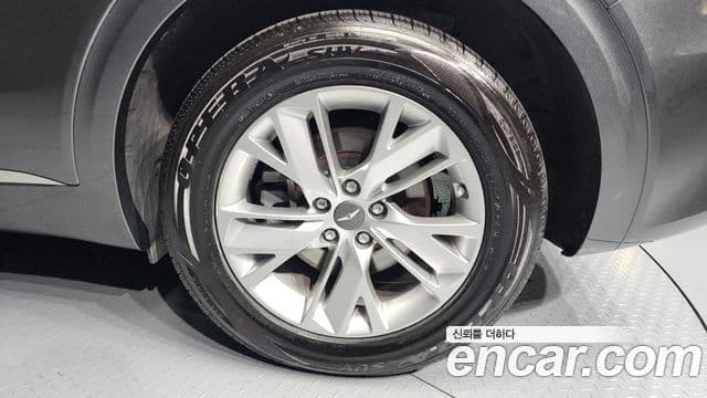 Genesis GV70 2022 — фото 4 из 20