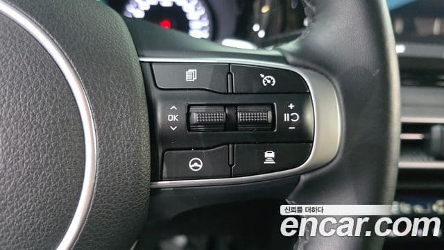 Kia K5 2023 — Photo 6/30