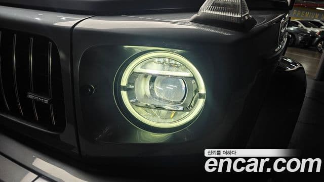 Mercedes-Benz G-Class 2021 — Photo 9/30