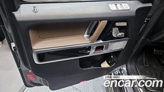 Mercedes-Benz G-Class 2021 — Photo 7/30