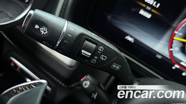 Mercedes-Benz G-Class 2021 — Photo 28/30