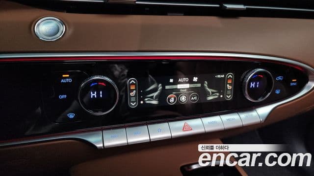 Genesis GV70 2022 — Şəkil 16/20