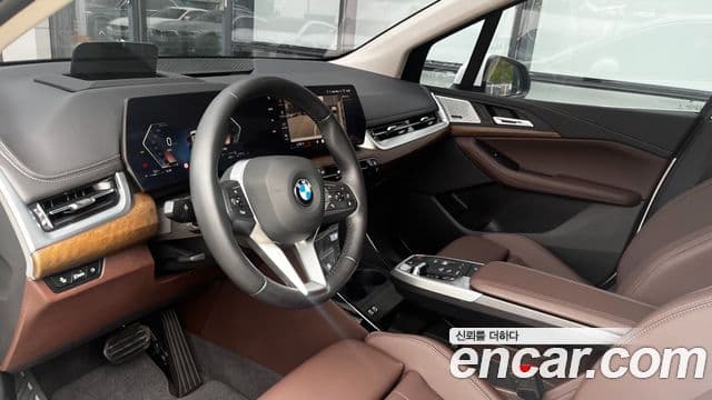BMW 2 Series Active Tourer 2025 — Фото 9/20