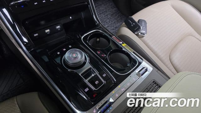Kia Carnival 2022 — Şəkil 16/20