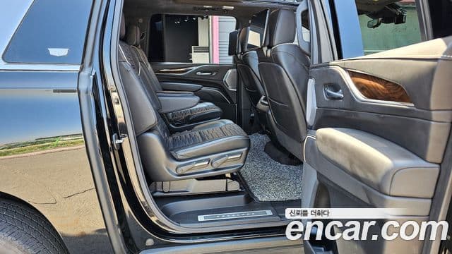 Cadillac Escalade 2022 — Şəkil 12/20