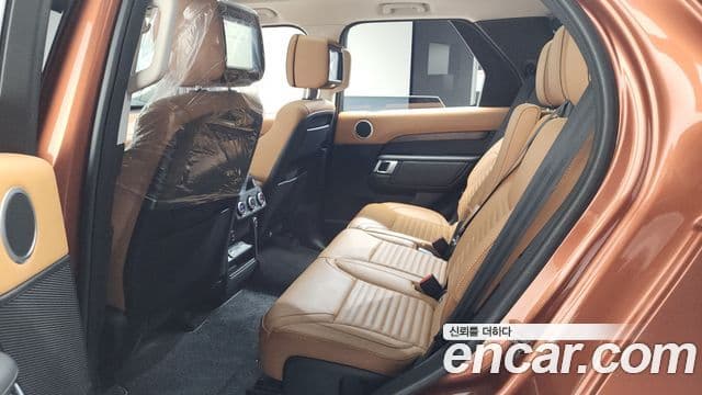 Land Rover Discovery 5 2019 — Şəkil 11/20