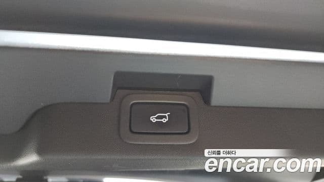 Land Rover Discovery 5 2019 — Şəkil 18/20
