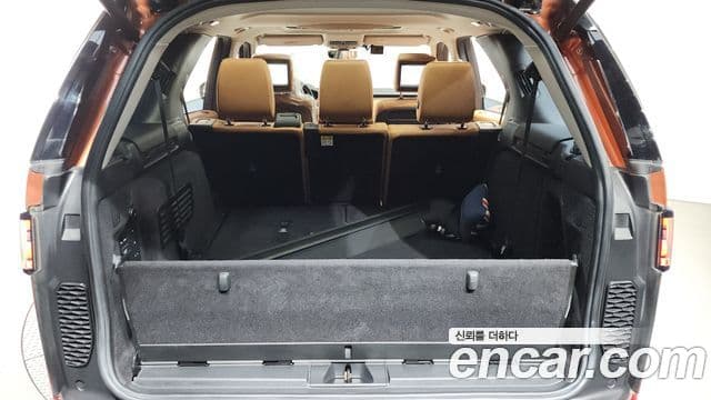 Land Rover Discovery 5 2019 — Şəkil 19/20