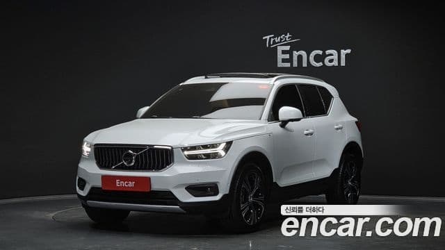 Volvo XC40 2019 — Şəkil 1/20