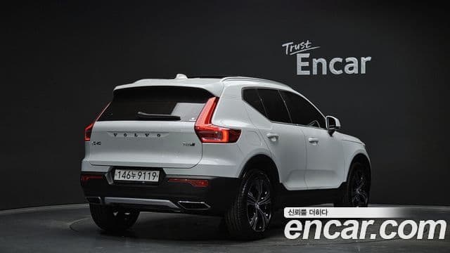 Volvo XC40 2019 — Şəkil 2/20