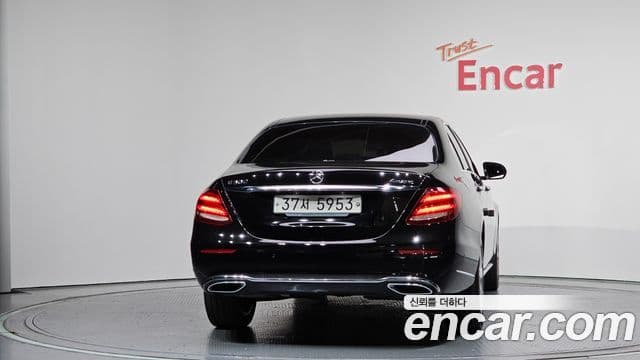 Mercedes-Benz E-Class 2019 — Şəkil 4/20