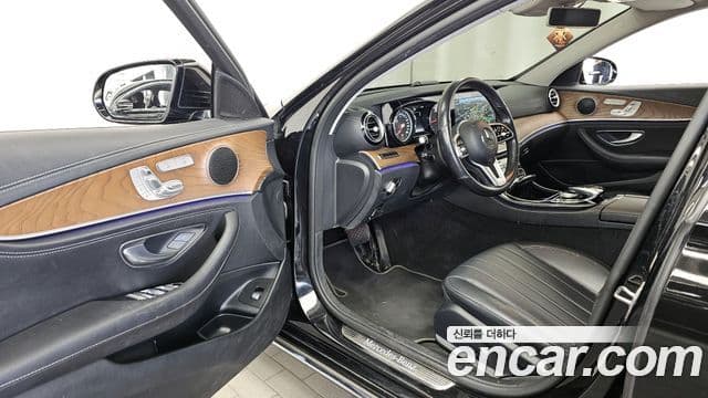 Mercedes-Benz E-Class 2019 — Şəkil 10/20