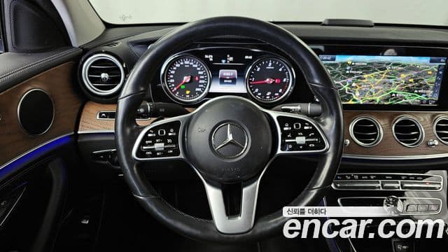 Mercedes-Benz E-Class 2019 — Şəkil 13/20