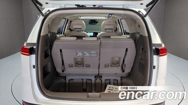 Kia Carnival 2023 — Şəkil 20/20