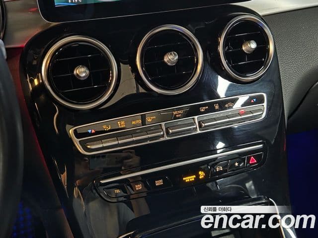 Mercedes-Benz GLC-Class 2022 — ფოტო 13/20