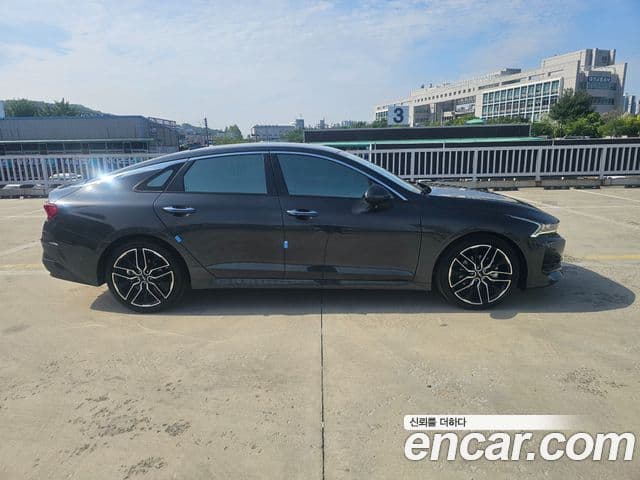 Kia K5 2022 — Şəkil 16/20