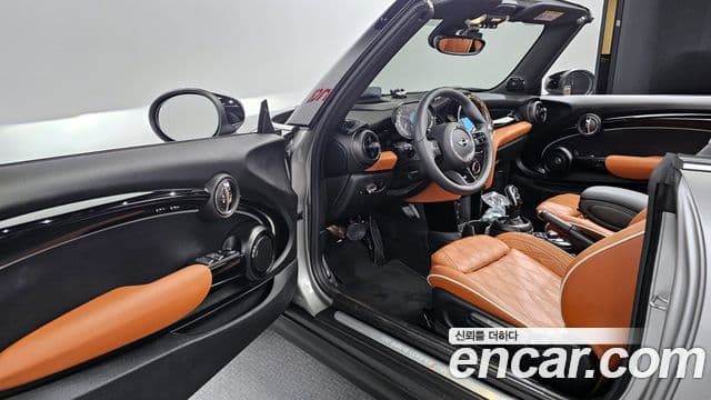 Mini Cooper S Convertible 2023 — ფოტო 10/18