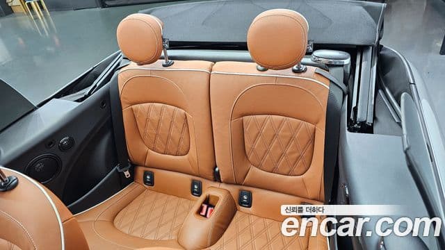 Mini Cooper S Convertible 2023 — ფოტო 11/18