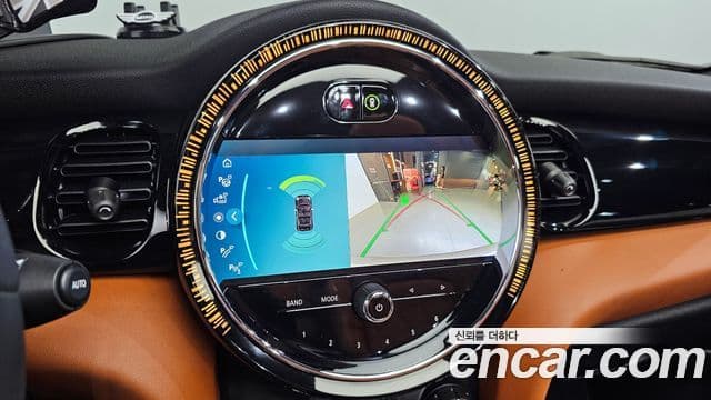 Mini Cooper S Convertible 2023 — ფოტო 17/18