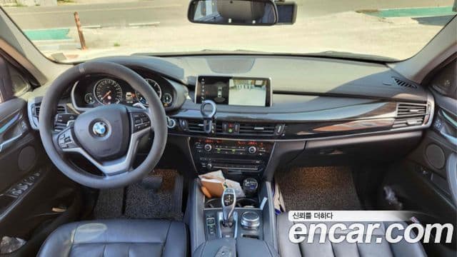 BMW X6 2018 — Фото 10/20