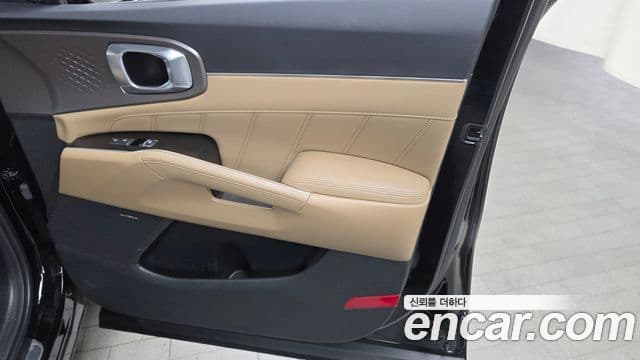 Kia Sorento 2023 — Photo 6/34