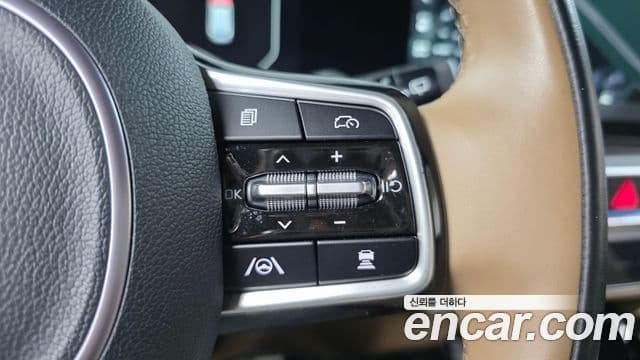 Kia Sorento 2023 — Photo 22/34