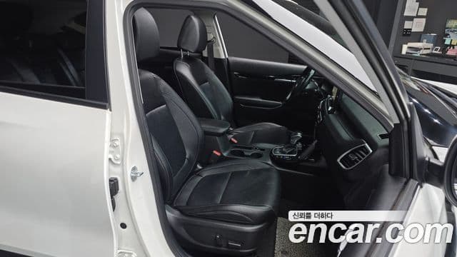 Kia Seltos 2019 — Şəkil 12/20