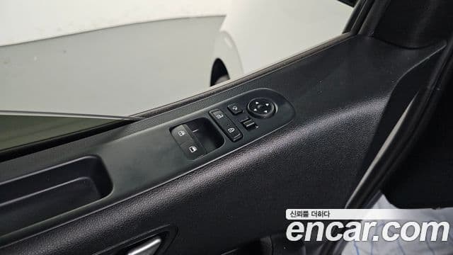 Hyundai Staria 2022 — Şəkil 13/20