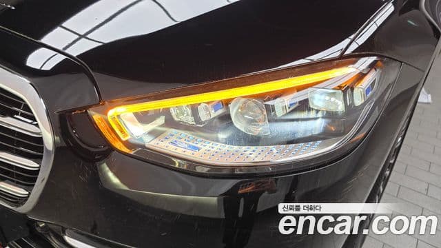 Mercedes-Benz S-Class 2021 — Photo 14/32
