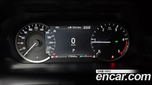 Land Rover Discovery Sport 2020 — Фото 8/20