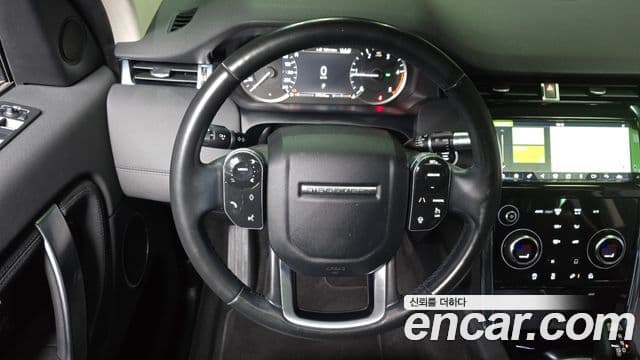 Land Rover Discovery Sport 2020 — Фото 13/20