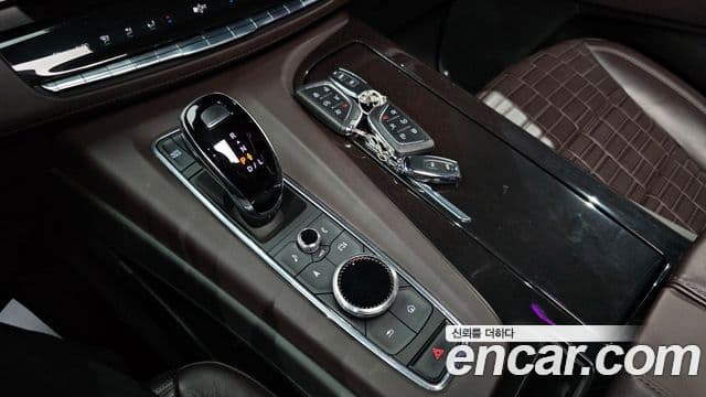 Cadillac Escalade 2023 — Şəkil 9/20