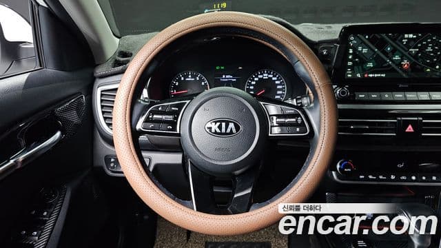Kia Seltos 2021 — Şəkil 13/20