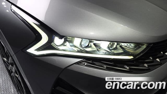 Kia K5 2023 — Photo 18/33