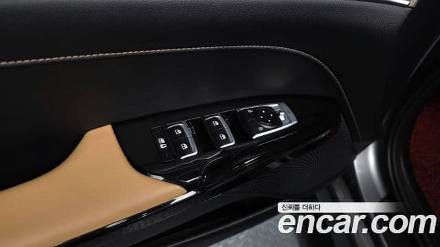 Kia K5 2023 — Photo 17/33