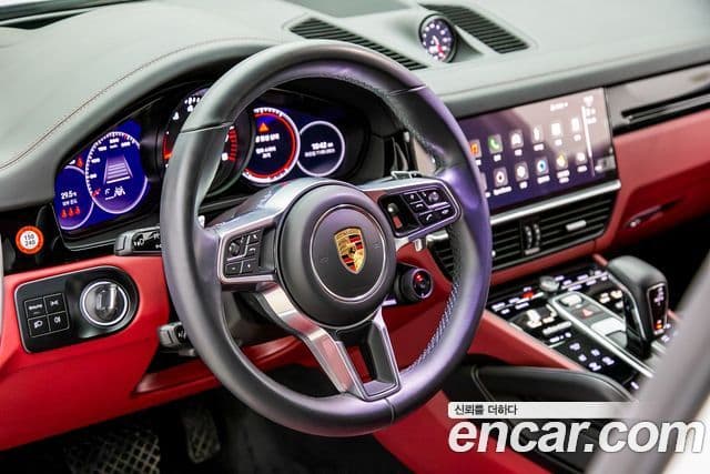 Porsche Cayenne 2022 — ფოტო 9/20