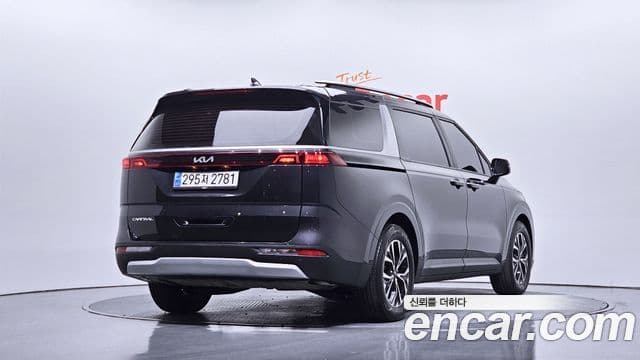 Kia Carnival 2023 — Photo 11/20