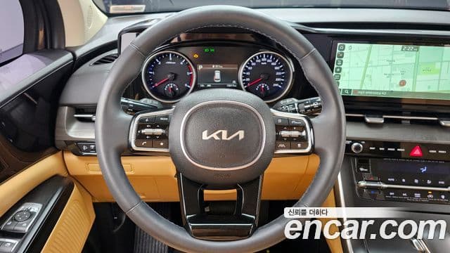 Kia Carnival 2023 — Photo 17/20