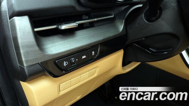 Kia Carnival 2023 — Photo 18/20