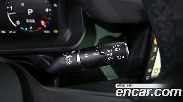 Land Rover Defender 2023 — ფოტო 23/36